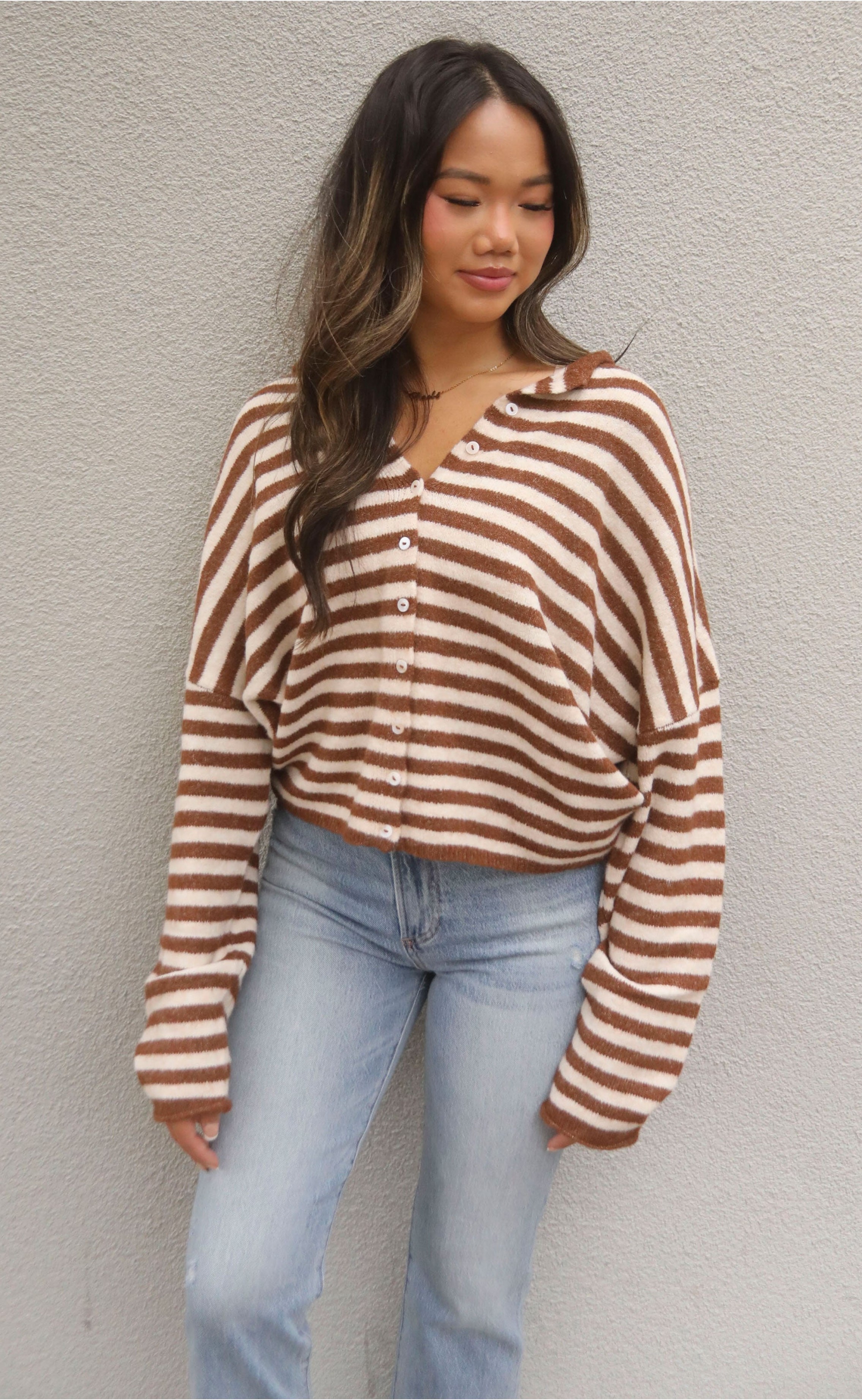 Neutral Ivory & Brown Cardigan – Timeless Knit Sweater for Effortless Everyday Wear