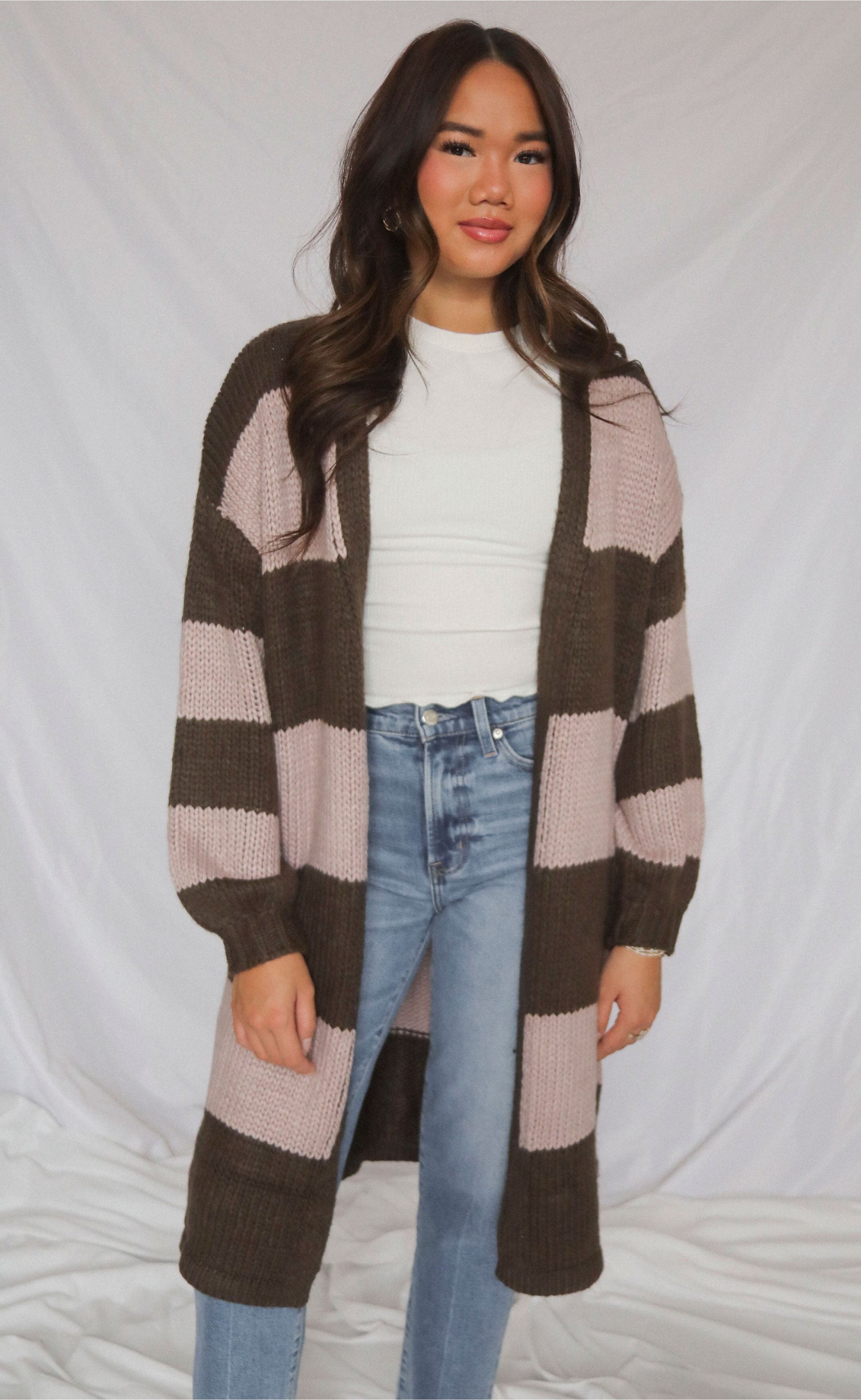 The State Side Cardigan: A Cozy Tribute to Cross-Country Comfort