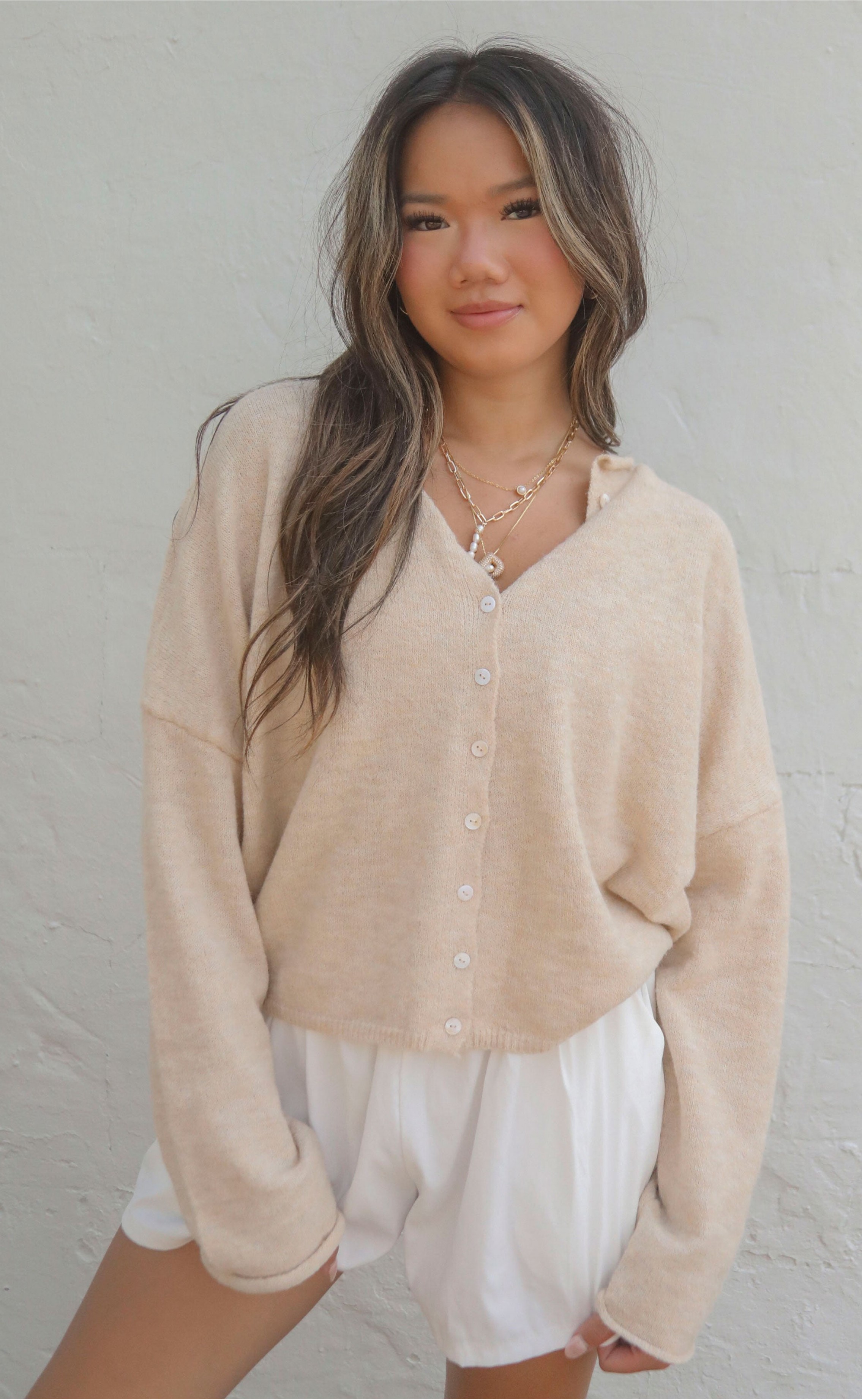 Soft and Breathable Natural Cardigan – Perfect Everyday Layer for All Seasons